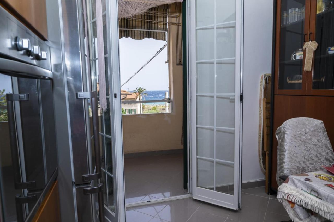 Casa Ambra Mare Apartment บอร์ดิเกรา ภายนอก รูปภาพ